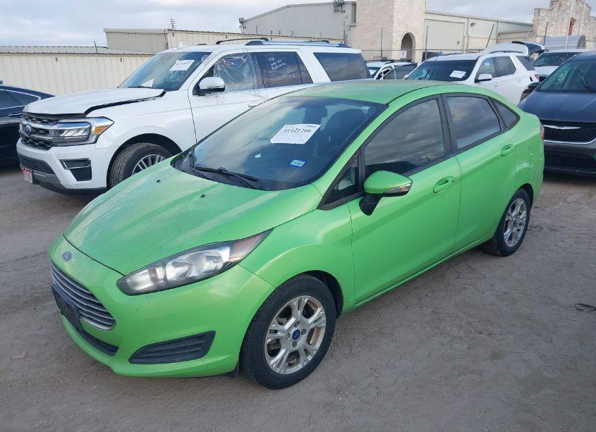 Photo 2 of 2015 Ford Fiesta SE (VIN 3FADP4BJ3FM163814)