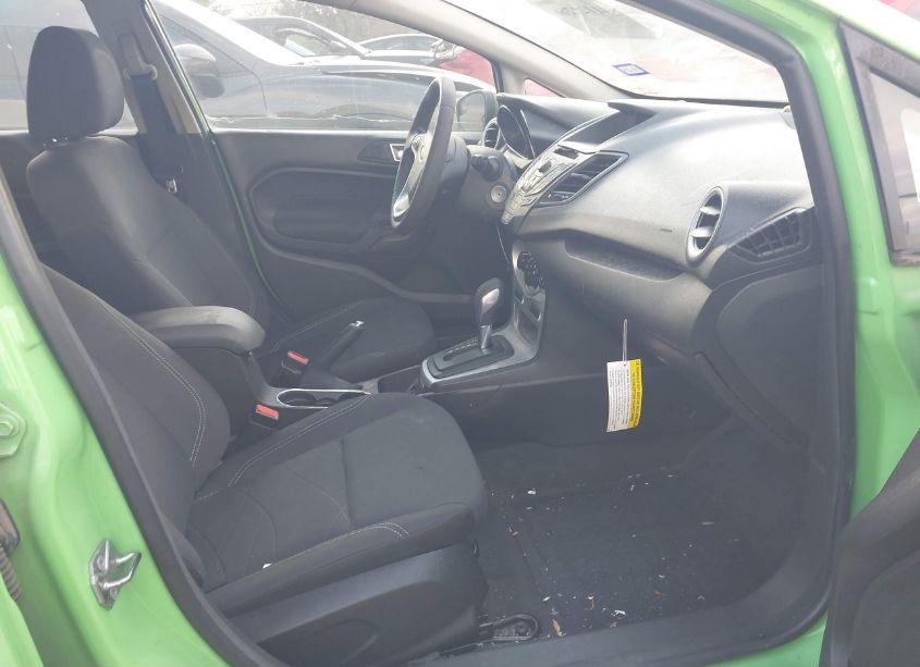 Photo 5 of 2015 Ford Fiesta SE (VIN 3FADP4BJ3FM163814)