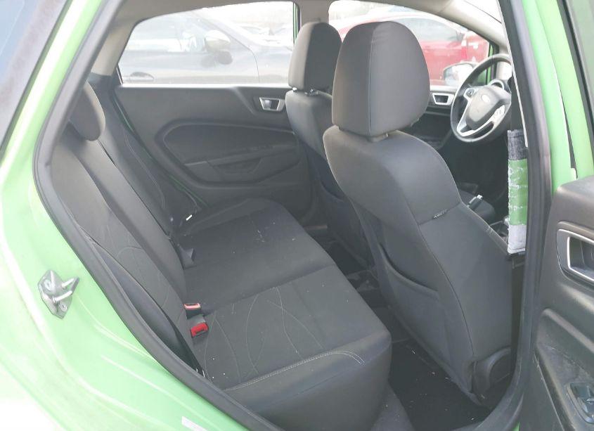 Photo 8 of 2015 Ford Fiesta SE (VIN 3FADP4BJ3FM163814)