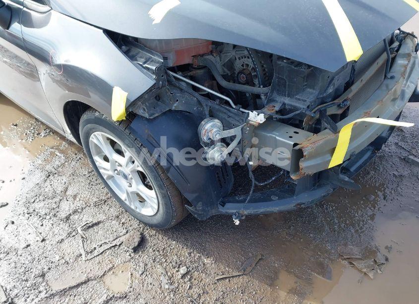 Photo 13 of 2015 Ford Fiesta SE (VIN 3FADP4BJ3FM175591)