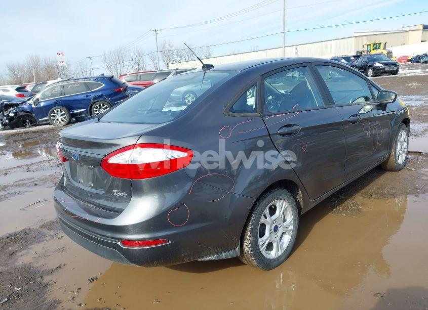 Photo 4 of 2015 Ford Fiesta SE (VIN 3FADP4BJ3FM175591)