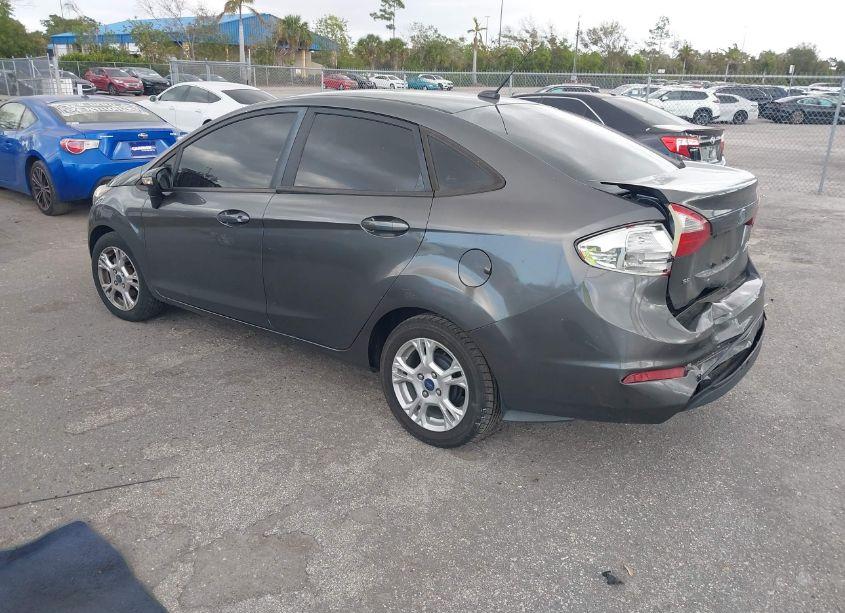 Photo 3 of 2015 Ford Fiesta SE (VIN 3FADP4BJ3FM214325)