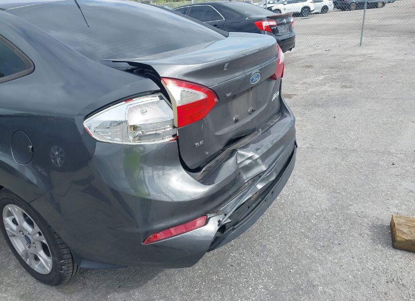 Photo 6 of 2015 Ford Fiesta SE (VIN 3FADP4BJ3FM214325)