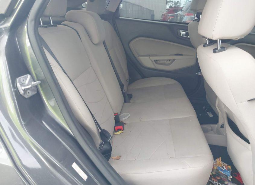 Photo 8 of 2015 Ford Fiesta SE (VIN 3FADP4BJ3FM214325)