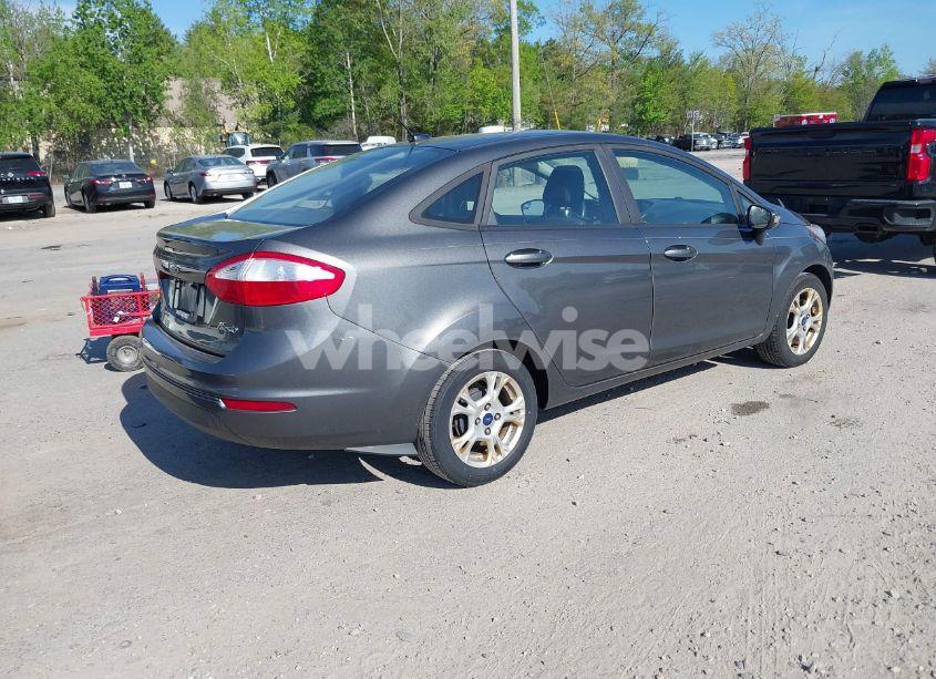 Photo 4 of 2016 Ford Fiesta SE (VIN 3FADP4BJ3GM113805)