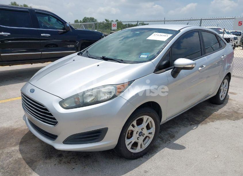 Photo 2 of 2016 Ford Fiesta SE (VIN 3FADP4BJ3GM151096)