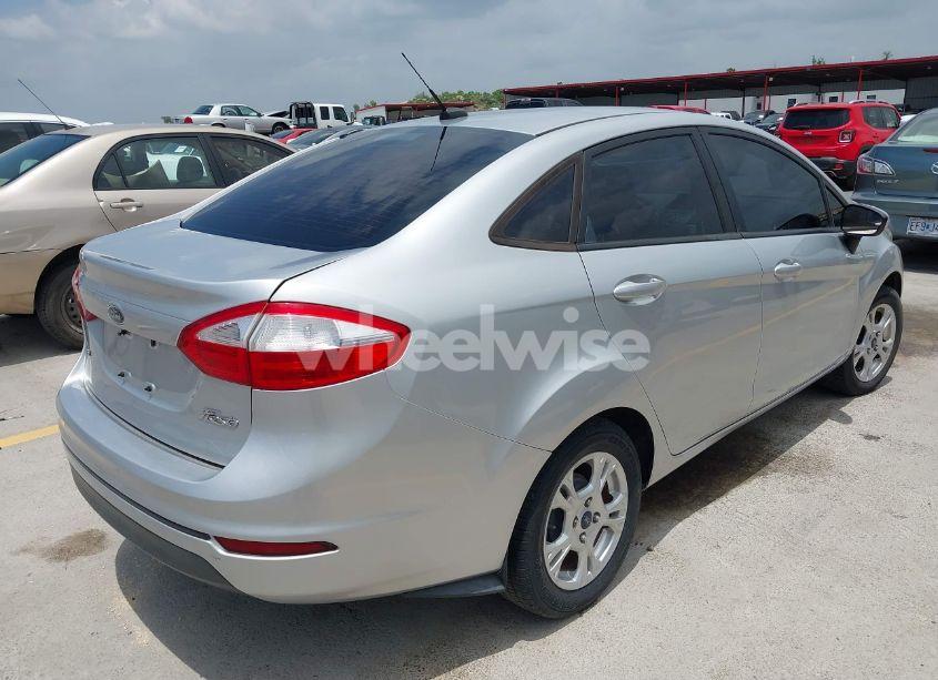 Photo 4 of 2016 Ford Fiesta SE (VIN 3FADP4BJ3GM151096)