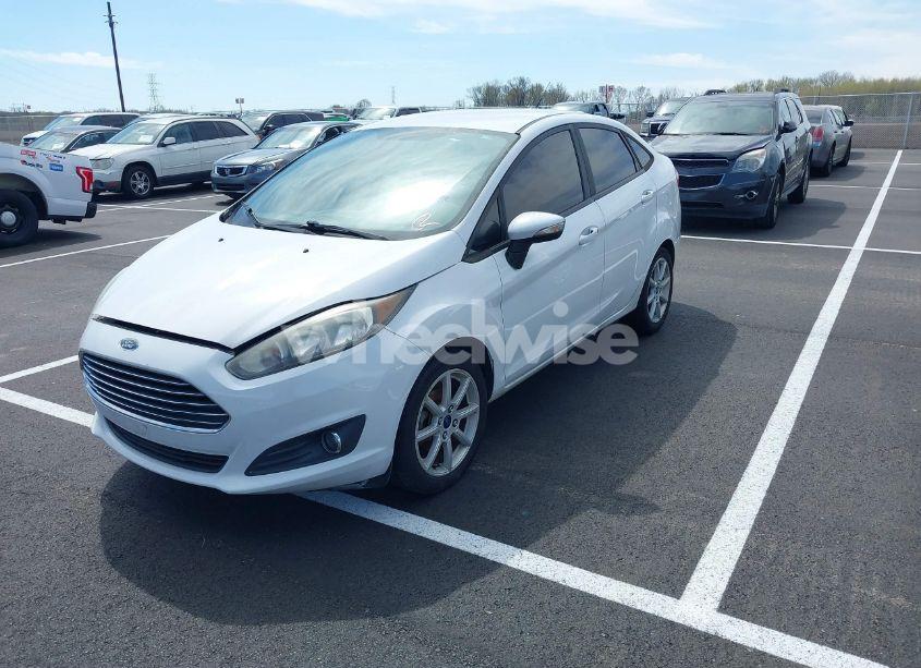 Photo 2 of 2016 Ford Fiesta SE (VIN 3FADP4BJ3GM163216)
