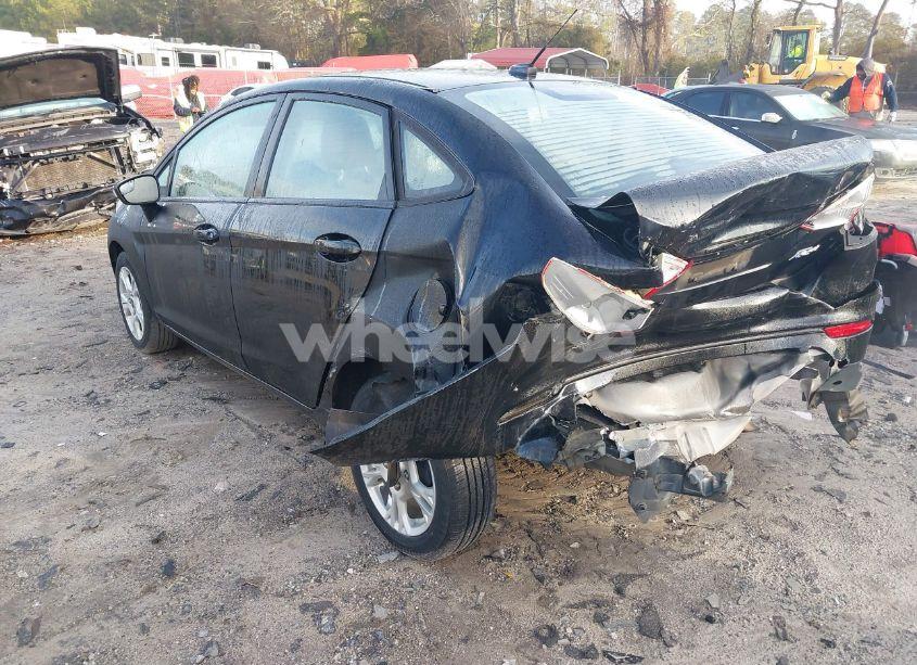 Photo 3 of 2016 Ford Fiesta SE (VIN 3FADP4BJ3GM164303)