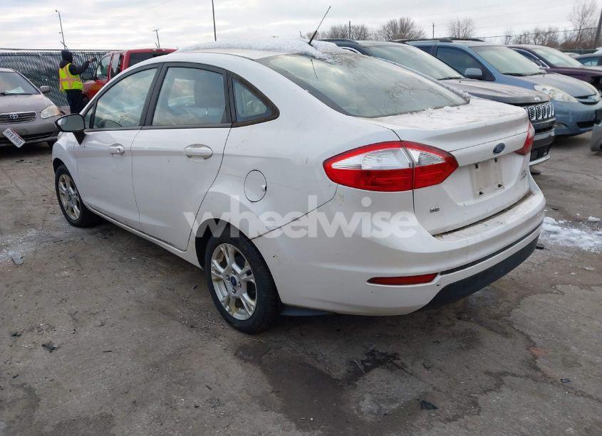 Photo 3 of 2016 Ford Fiesta SE (VIN 3FADP4BJ3GM194868)