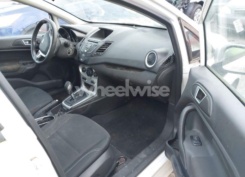 Photo 5 of 2016 Ford Fiesta SE (VIN 3FADP4BJ3GM194868)