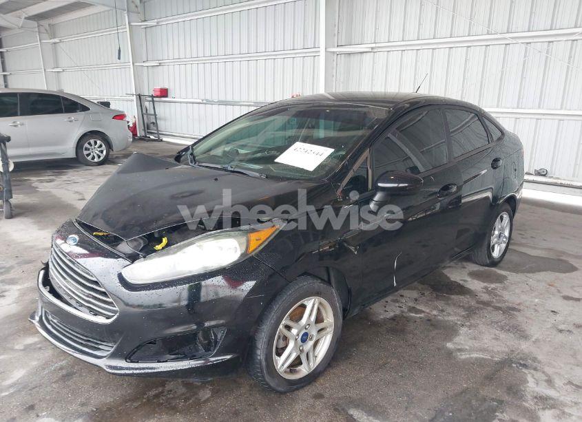 Photo 2 of 2017 Ford Fiesta SE (VIN 3FADP4BJ3HM129360)