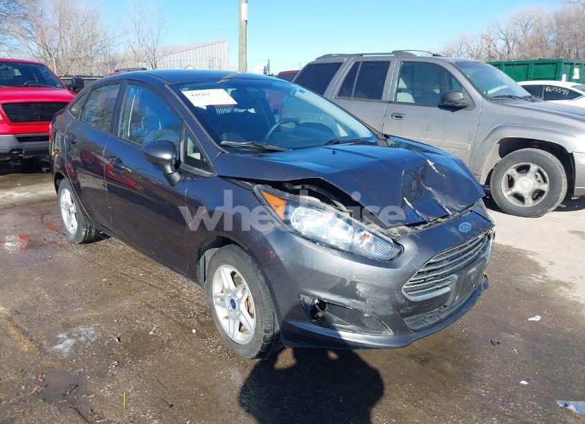 2017 Ford Fiesta SE (VIN 3FADP4BJ3HM157644) main photo