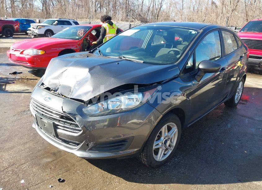 Photo 2 of 2017 Ford Fiesta SE (VIN 3FADP4BJ3HM157644)