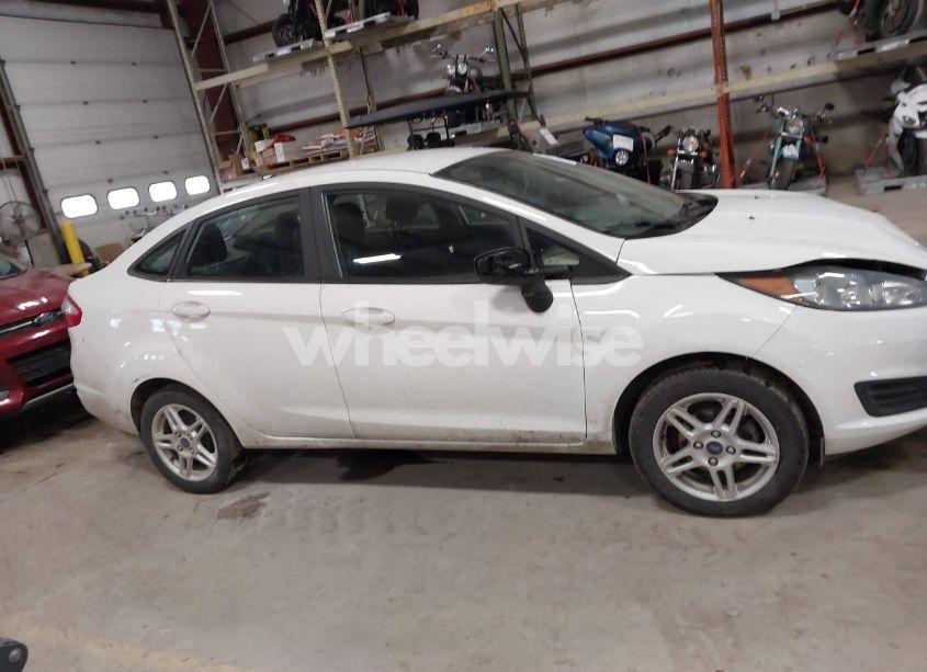 Photo 13 of 2018 Ford Fiesta SE (VIN 3FADP4BJ3JM128375)