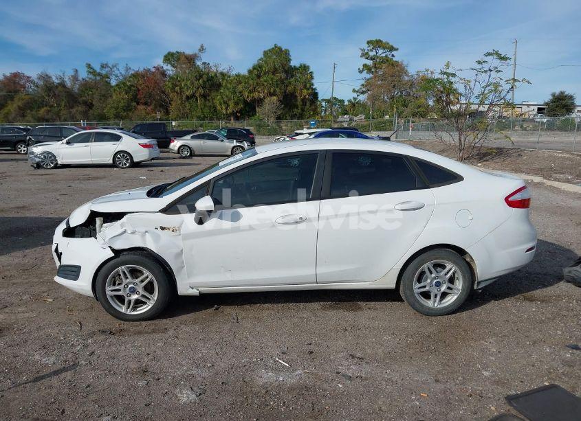 Photo 14 of 2018 Ford Fiesta SE (VIN 3FADP4BJ3JM135830)