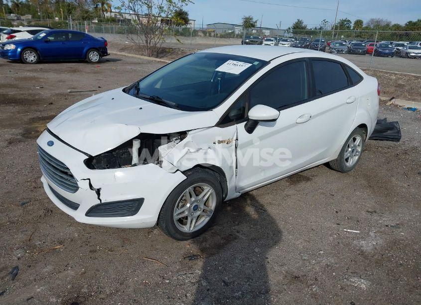 Photo 2 of 2018 Ford Fiesta SE (VIN 3FADP4BJ3JM135830)