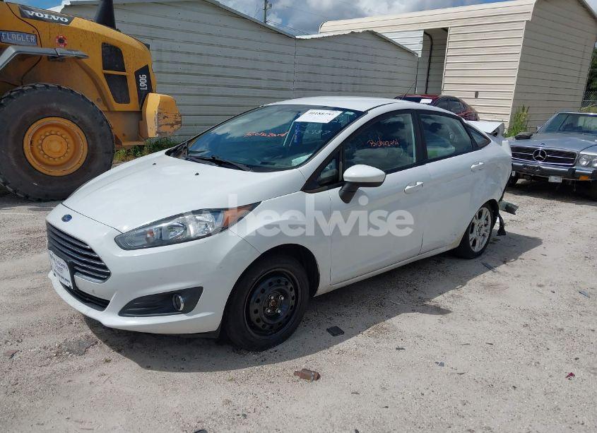 Photo 2 of 2019 Ford Fiesta SE (VIN 3FADP4BJ3KM136686)