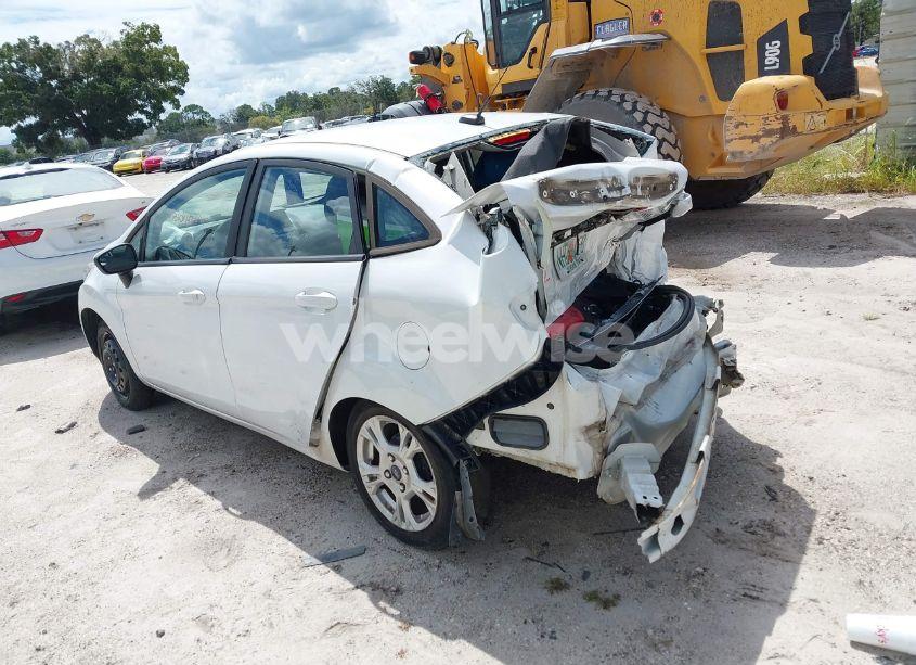 Photo 3 of 2019 Ford Fiesta SE (VIN 3FADP4BJ3KM136686)