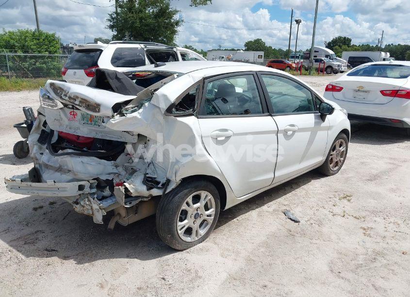 Photo 4 of 2019 Ford Fiesta SE (VIN 3FADP4BJ3KM136686)