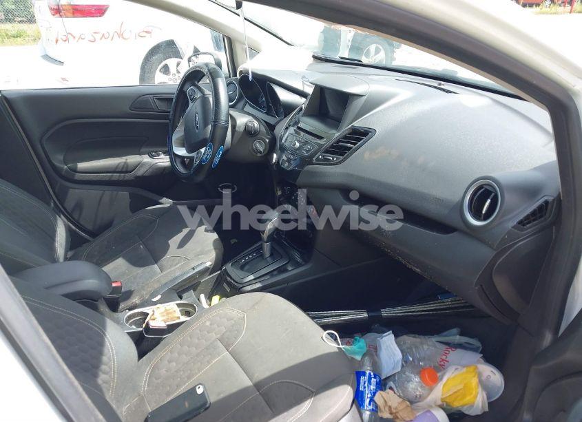 Photo 5 of 2019 Ford Fiesta SE (VIN 3FADP4BJ3KM136686)