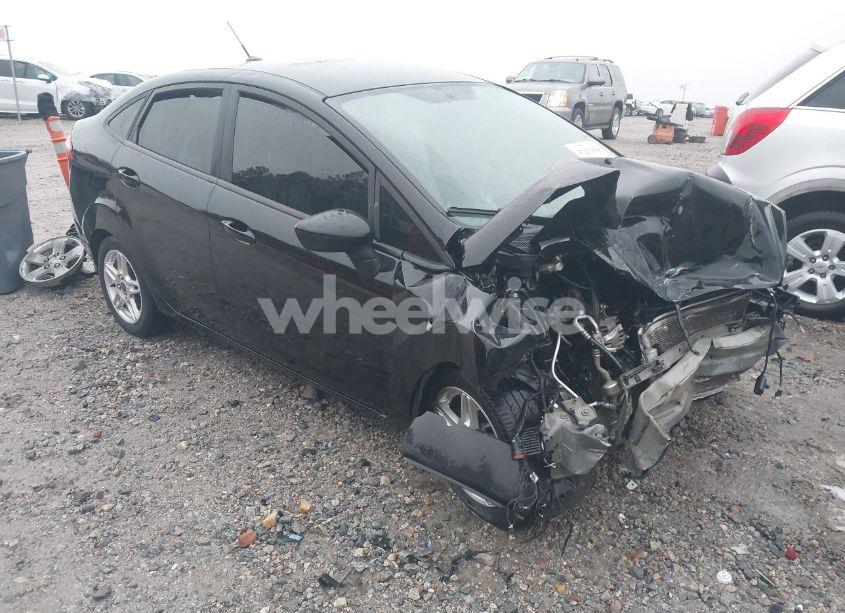 2019 Ford Fiesta SE (VIN 3FADP4BJ3KM140348) main photo