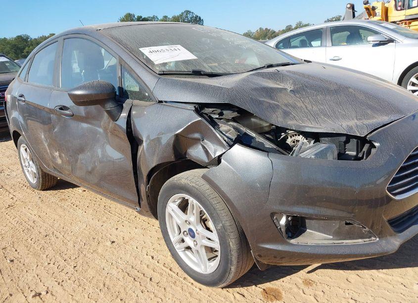 Photo 6 of 2019 Ford Fiesta SE (VIN 3FADP4BJ3KM144867)