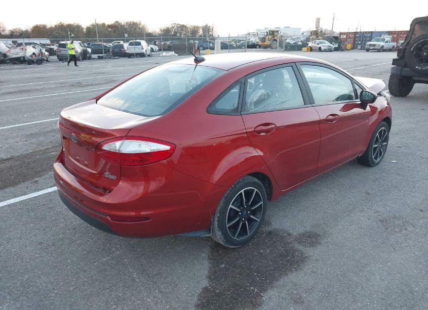 Photo 4 of 2019 Ford Fiesta SE (VIN 3FADP4BJ3KM159854)