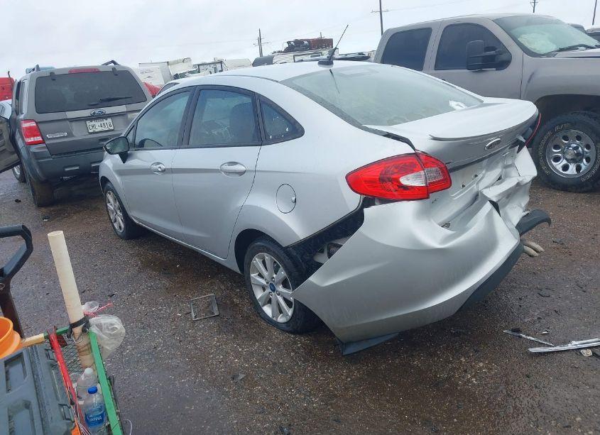 Photo 3 of 2013 Ford Fiesta SE (VIN 3FADP4BJ4DM103473)