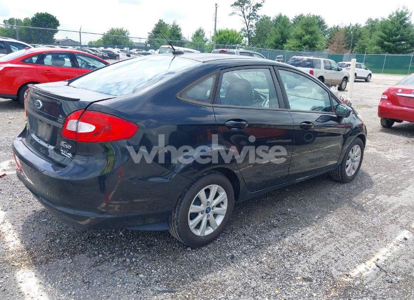 Photo 4 of 2013 Ford Fiesta SE (VIN 3FADP4BJ4DM119902)