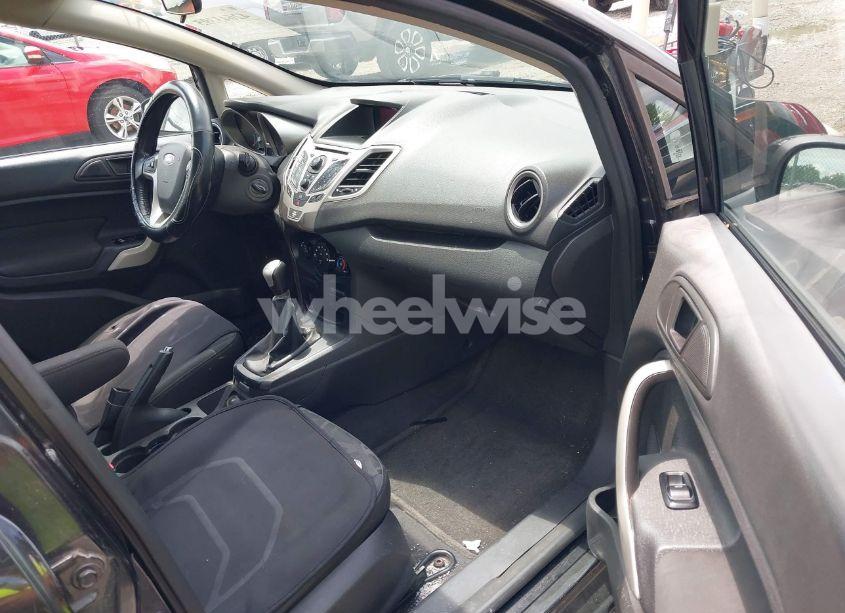 Photo 5 of 2013 Ford Fiesta SE (VIN 3FADP4BJ4DM119902)