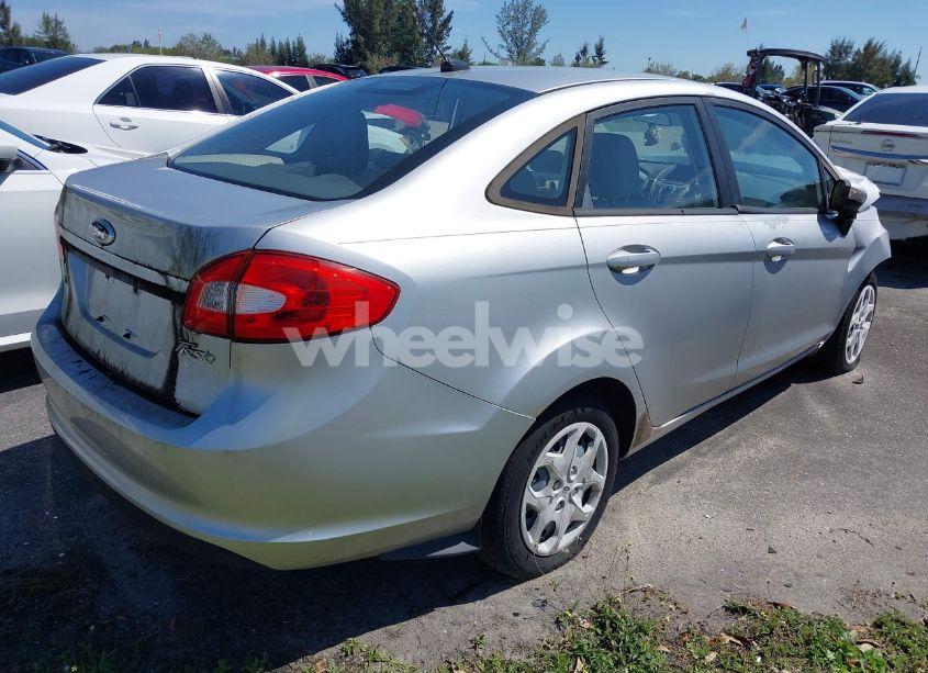 Photo 4 of 2013 Ford Fiesta SE (VIN 3FADP4BJ4DM140832)