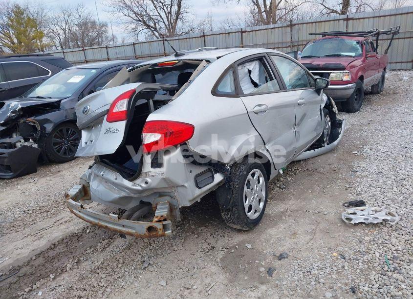 Photo 4 of 2013 Ford Fiesta SE (VIN 3FADP4BJ4DM155752)