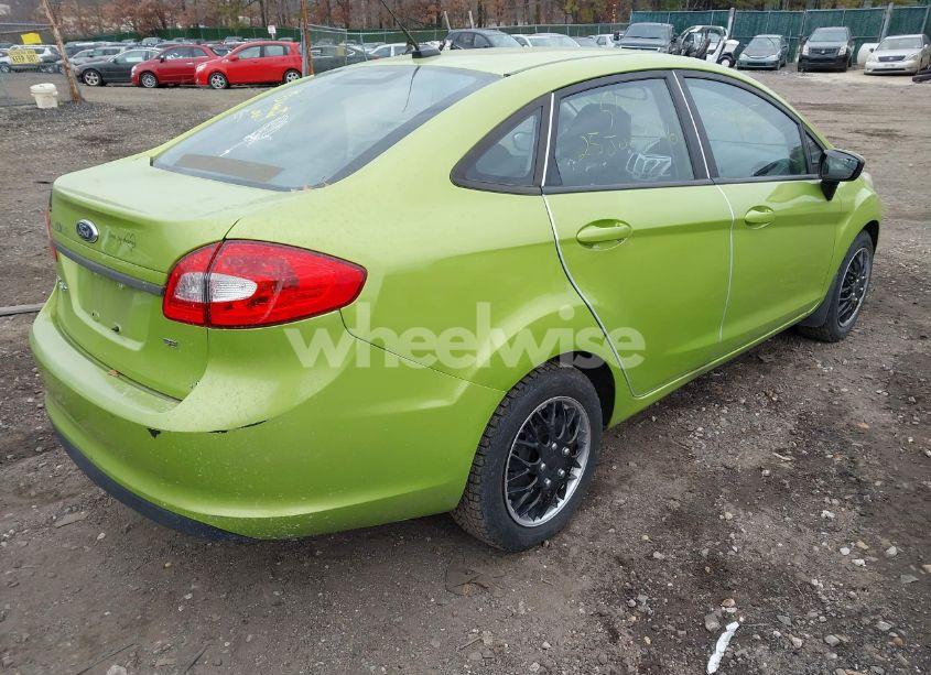 Photo 4 of 2013 Ford Fiesta SE (VIN 3FADP4BJ4DM170753)