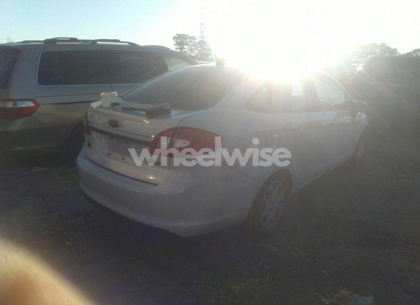 Photo 4 of 2013 Ford Fiesta SE (VIN 3FADP4BJ4DM225489)