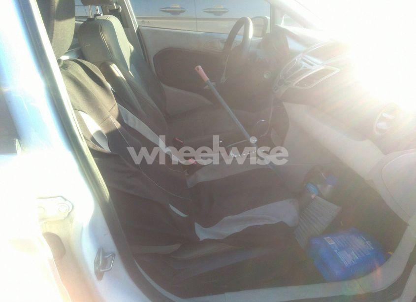 Photo 5 of 2013 Ford Fiesta SE (VIN 3FADP4BJ4DM225489)