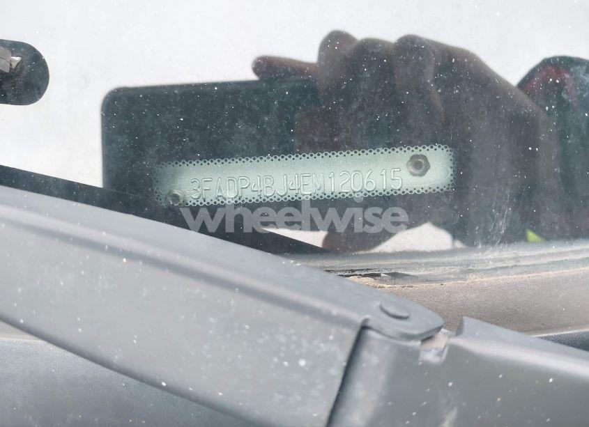 Photo 9 of 2014 Ford Fiesta SE (VIN 3FADP4BJ4EM120615)