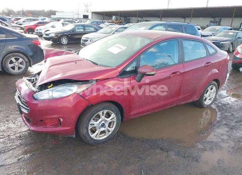 Photo 2 of 2014 Ford Fiesta SE (VIN 3FADP4BJ4EM132280)