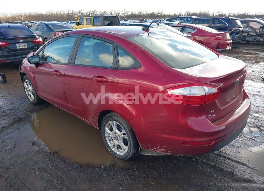Photo 3 of 2014 Ford Fiesta SE (VIN 3FADP4BJ4EM132280)