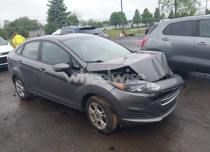 2014 Ford Fiesta SE (VIN 3FADP4BJ4EM179826) main photo