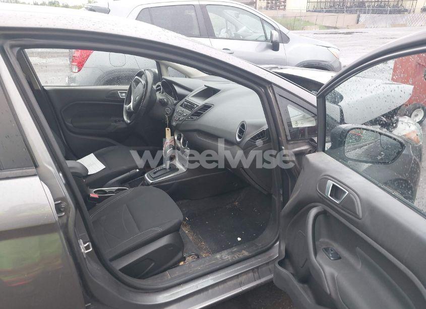 Photo 5 of 2014 Ford Fiesta SE (VIN 3FADP4BJ4EM179826)