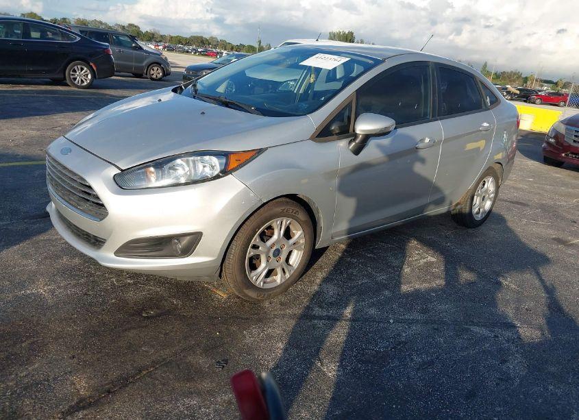 Photo 2 of 2014 Ford Fiesta SE (VIN 3FADP4BJ4EM202182)