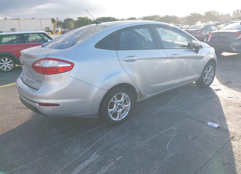 Photo 4 of 2014 Ford Fiesta SE (VIN 3FADP4BJ4EM202182)