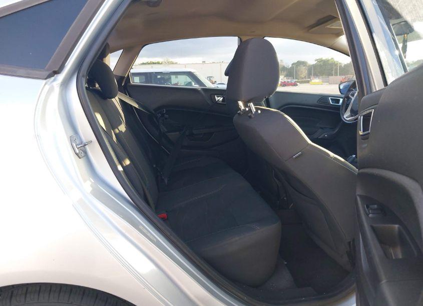 Photo 8 of 2014 Ford Fiesta SE (VIN 3FADP4BJ4EM202182)