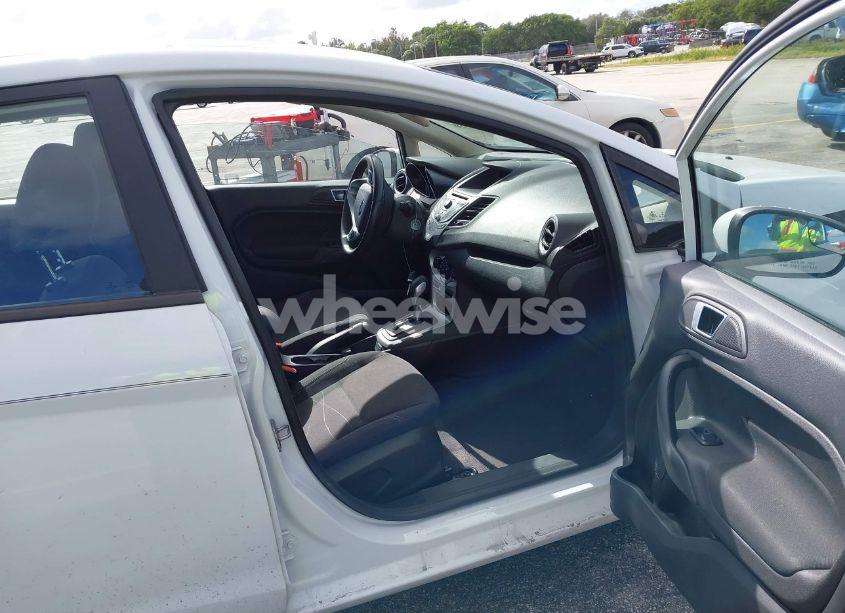 Photo 5 of 2014 Ford Fiesta SE (VIN 3FADP4BJ4EM219824)