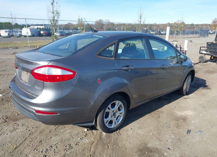 Photo 4 of 2014 Ford Fiesta SE (VIN 3FADP4BJ4EM233450)