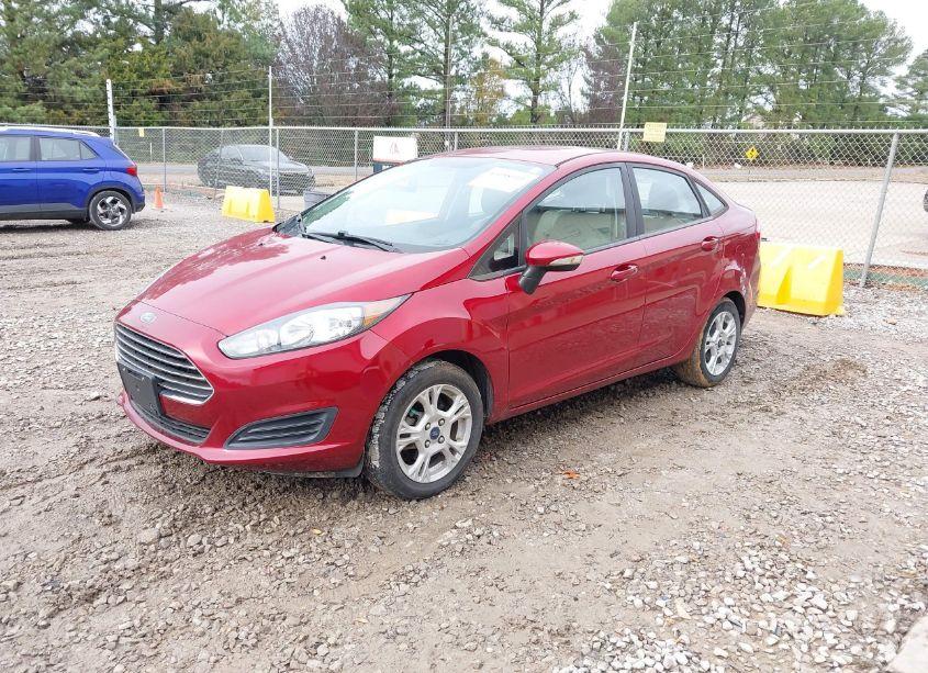 Photo 2 of 2015 Ford Fiesta SE (VIN 3FADP4BJ4FM135441)