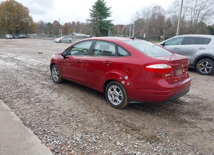 Photo 3 of 2015 Ford Fiesta SE (VIN 3FADP4BJ4FM135441)