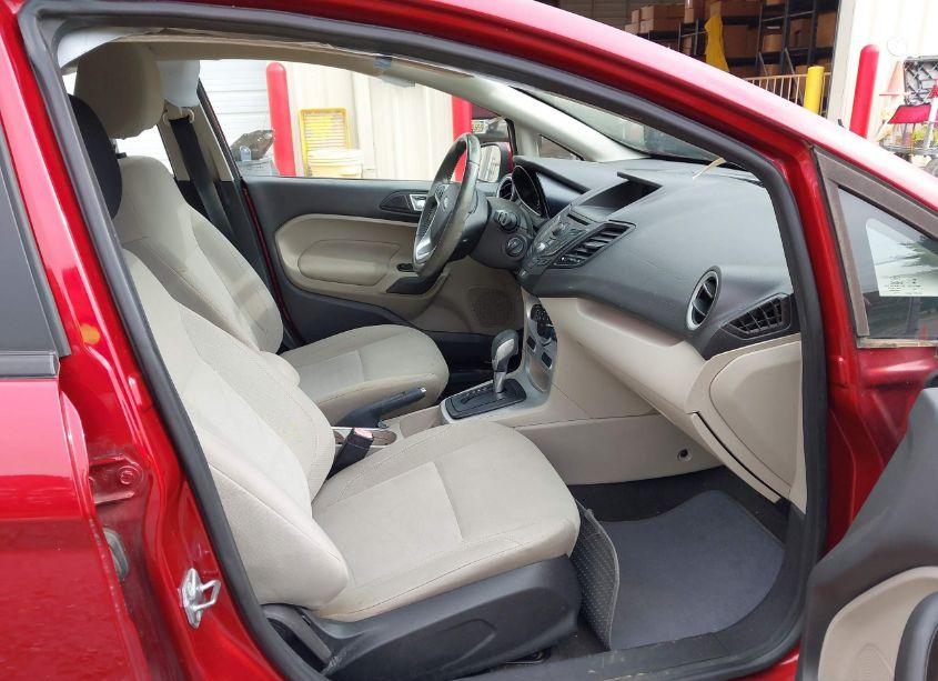 Photo 5 of 2015 Ford Fiesta SE (VIN 3FADP4BJ4FM135441)