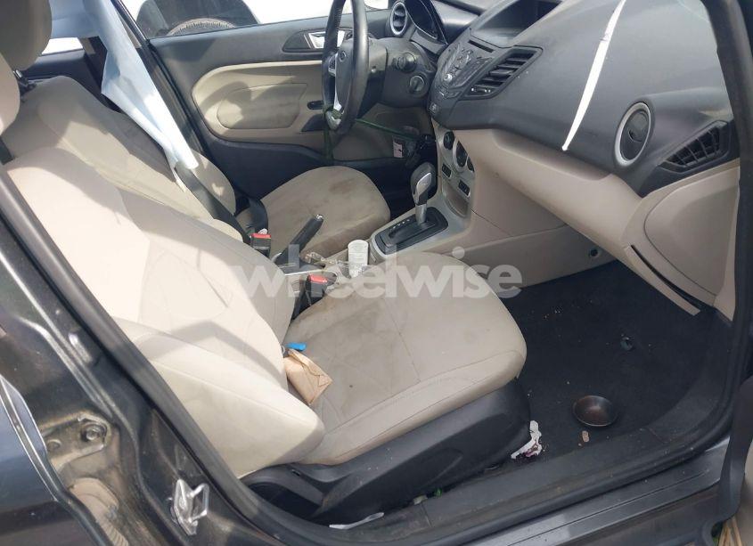 Photo 5 of 2015 Ford Fiesta SE (VIN 3FADP4BJ4FM189953)